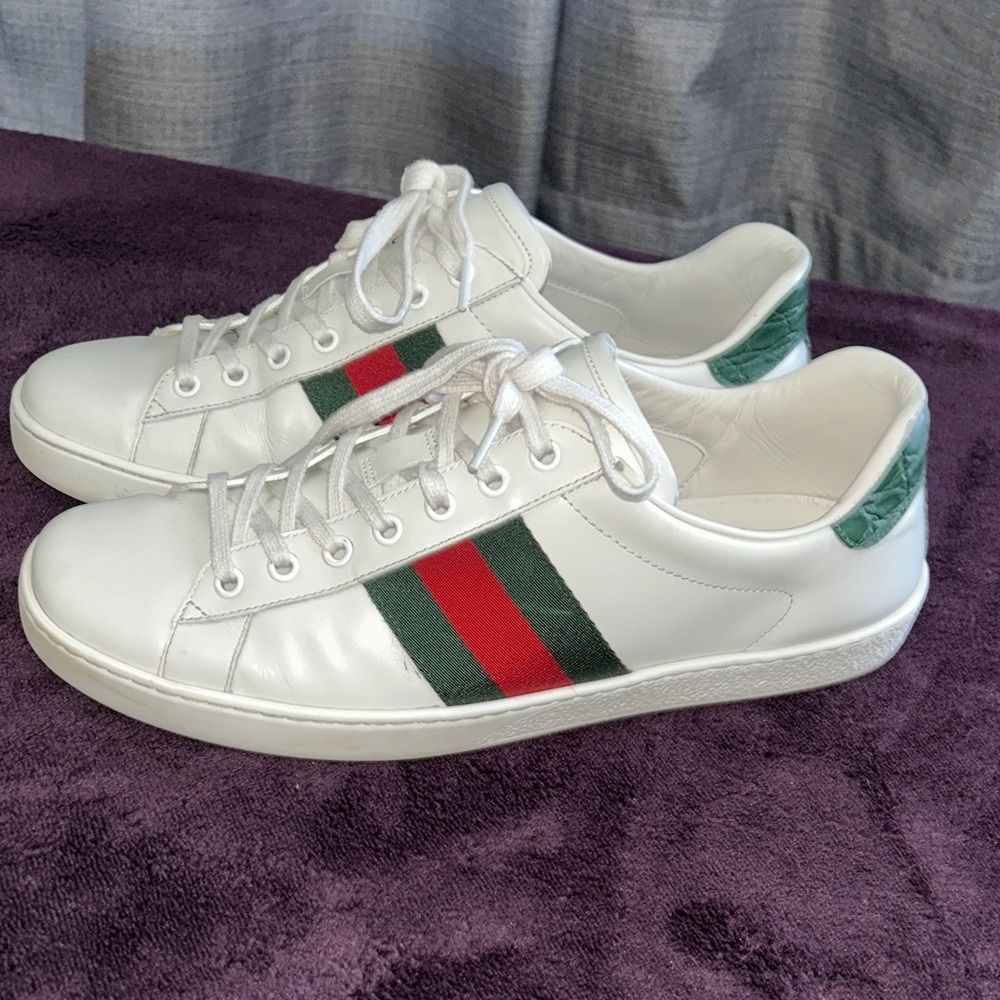 Gucci White Sneakers with Red and Green Stripes - Picture 2 of 12